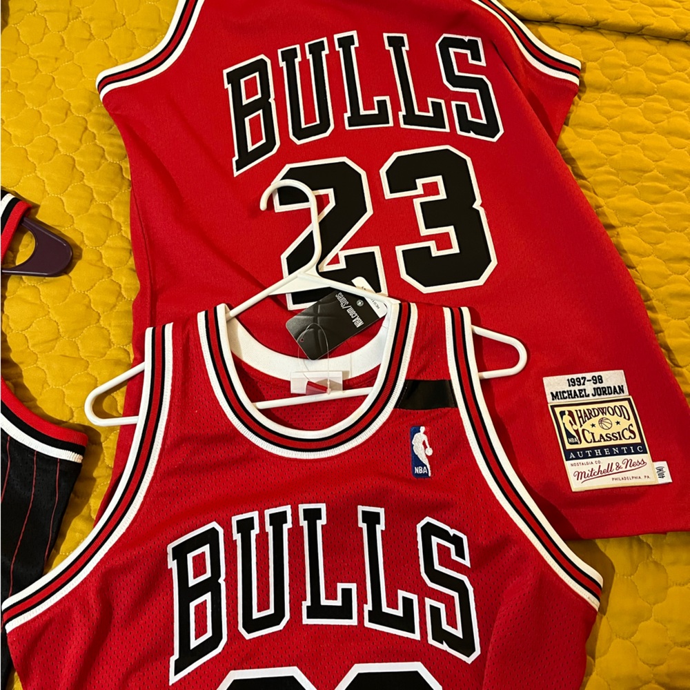 Mitchell&Ness (Authentic) Michael Jordan Jerseys
